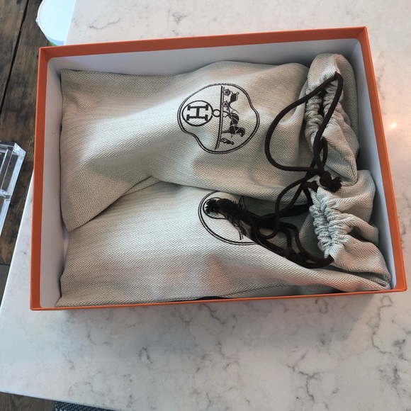 Hermes Oran Sandal Never Worn w/ shoe bags/box - Picture 4 of 5